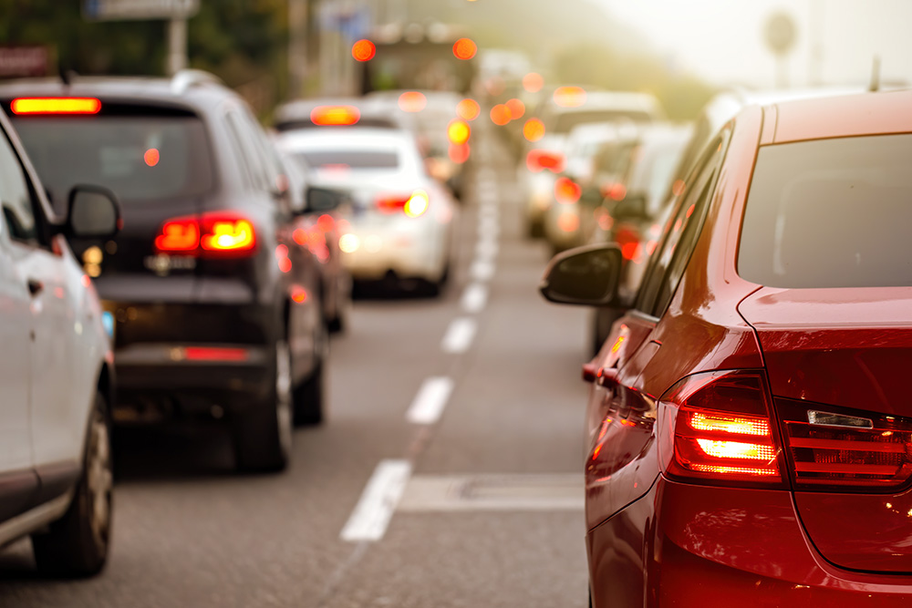 Heavy highway traffic congestion during rush hour – proven Michigan CDL defense